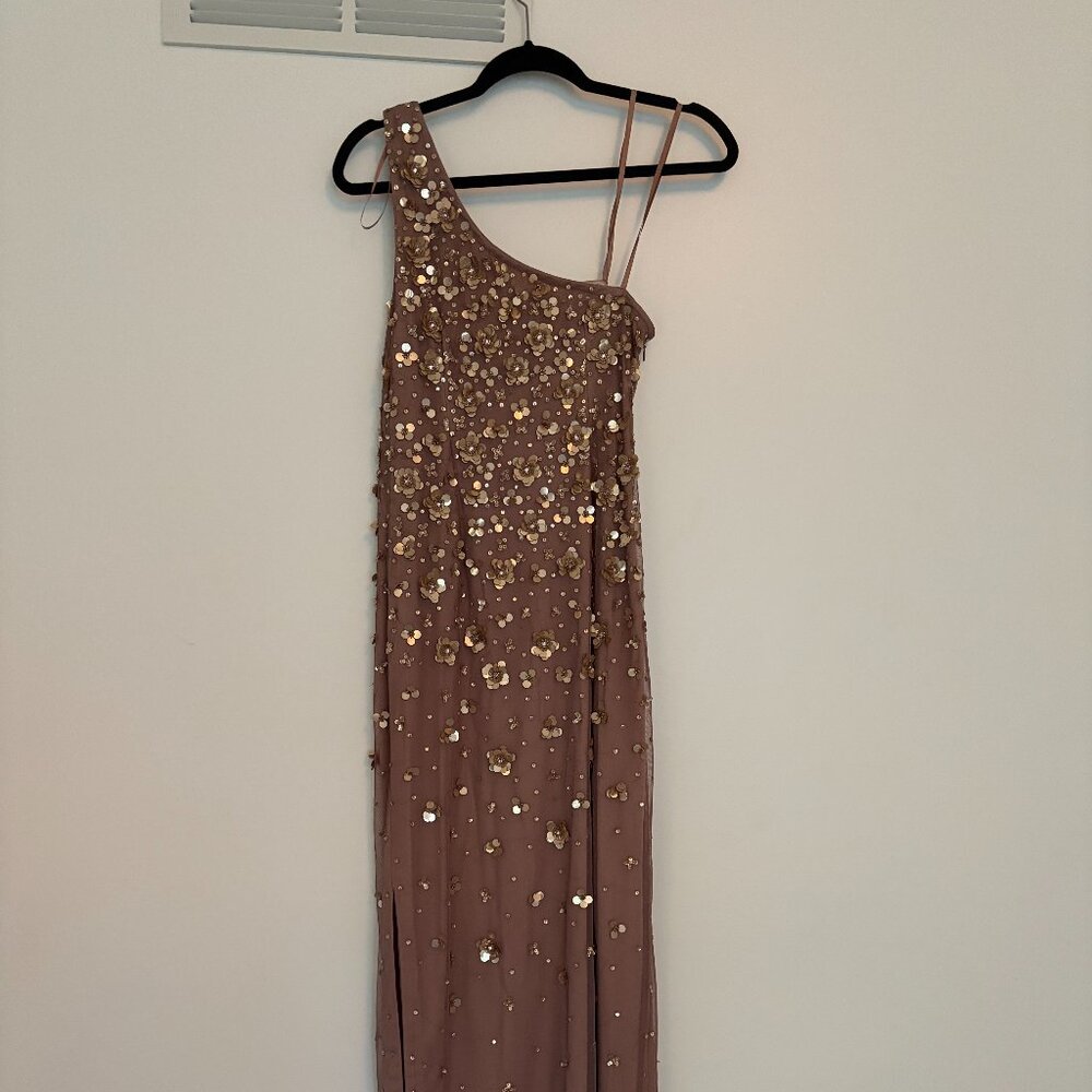Adrianna Papell One-Shoulder Sequin Gown – Soft Brown / Taupe, Size 6